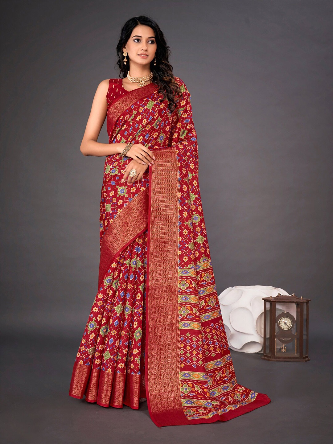 

Mitera Ethnic Motifs Printed Art Silk Saree, Red