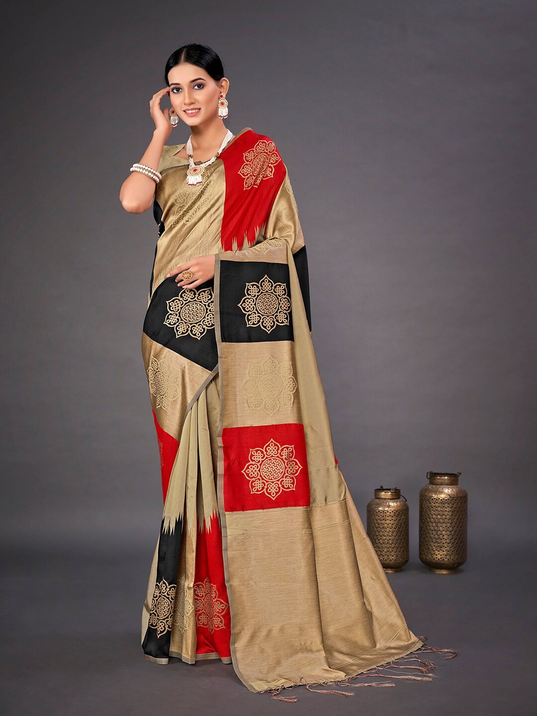 

Mitera Ethnic Motifs Woven Design Zari Silk Blend Banarasi Saree, Beige