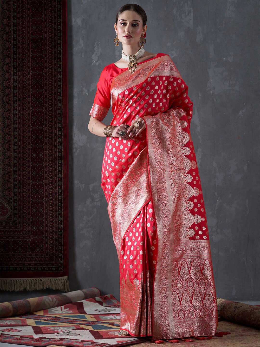 

Mitera Ethnic Motifs Silk Blend Kanjeevaram Saree, Red