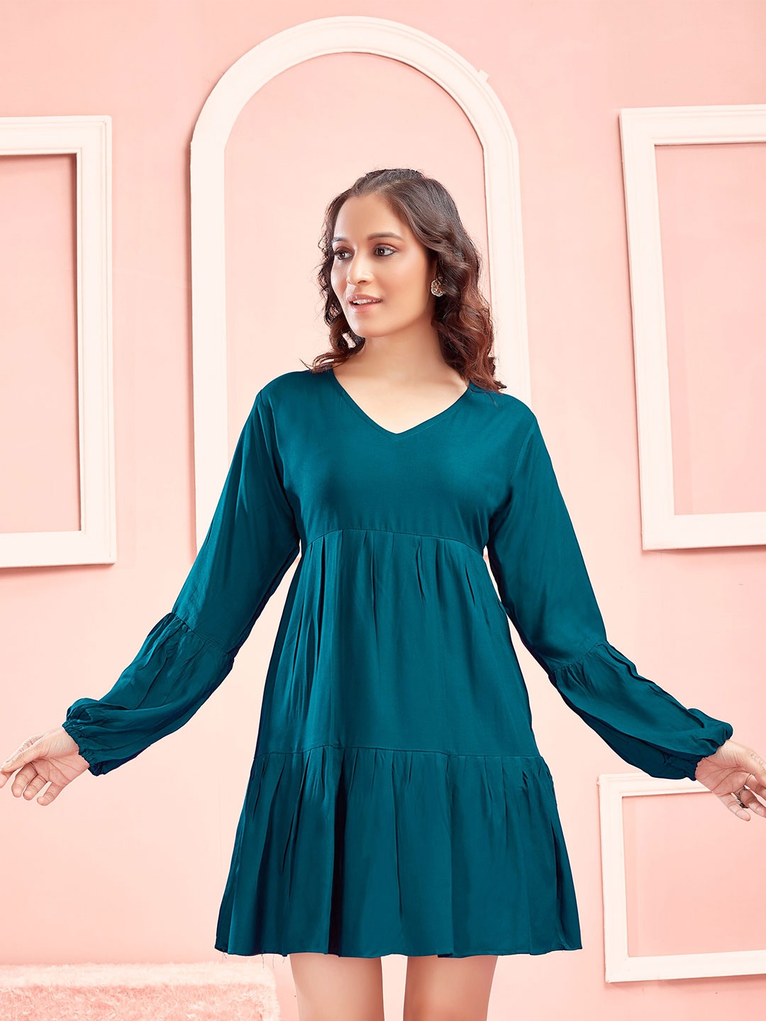 

Winza Designer Bishop Sleeves Gathered or Pleated Empire Top, Blue
