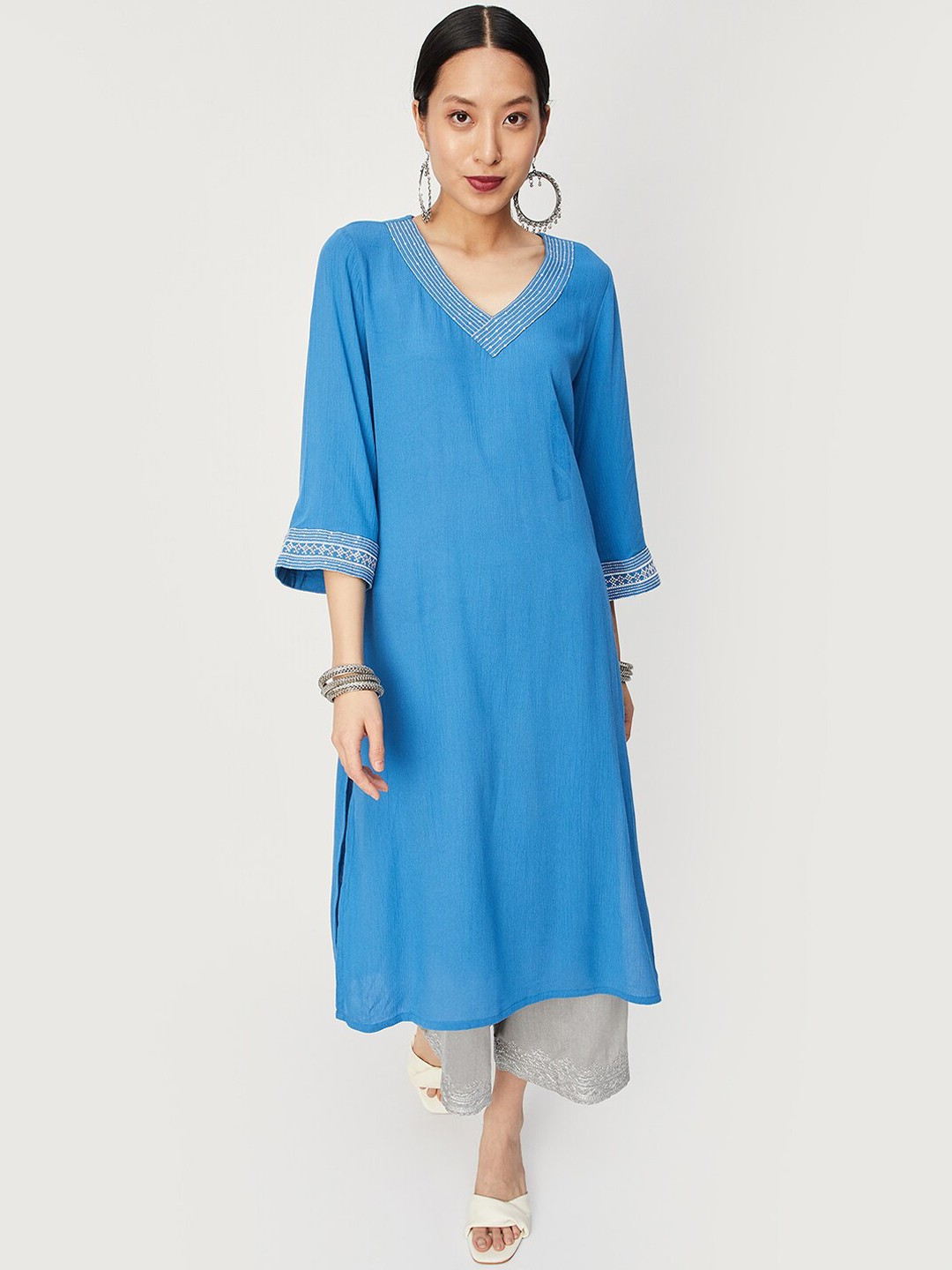 

max Geometric Embroidered V-Neck Thread Work Straight Kurta, Blue