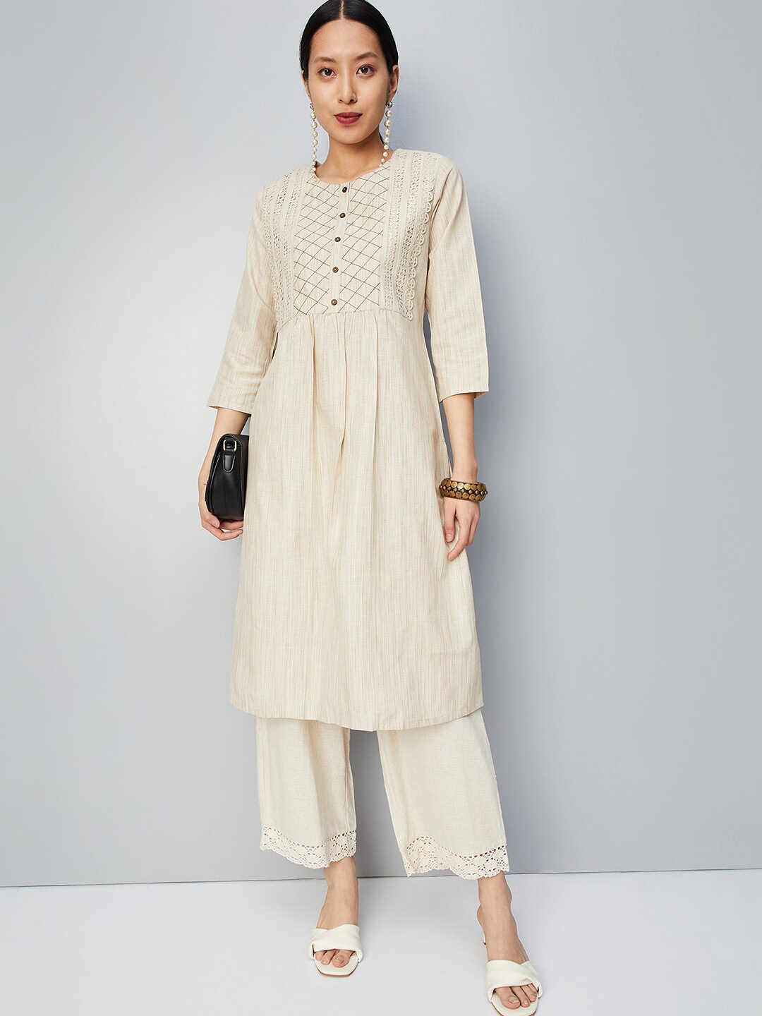 

max Yoke Design Round Neck Straight Kurta, Beige