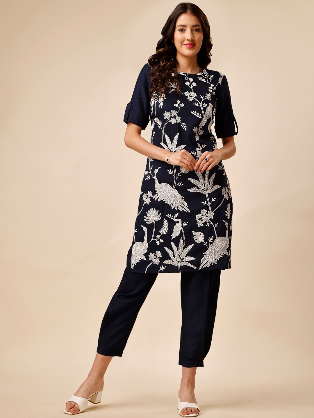 

Inddus Embroidered Roll-Up Sleeves Thread Work Regular Kurta & Trousers, Navy blue