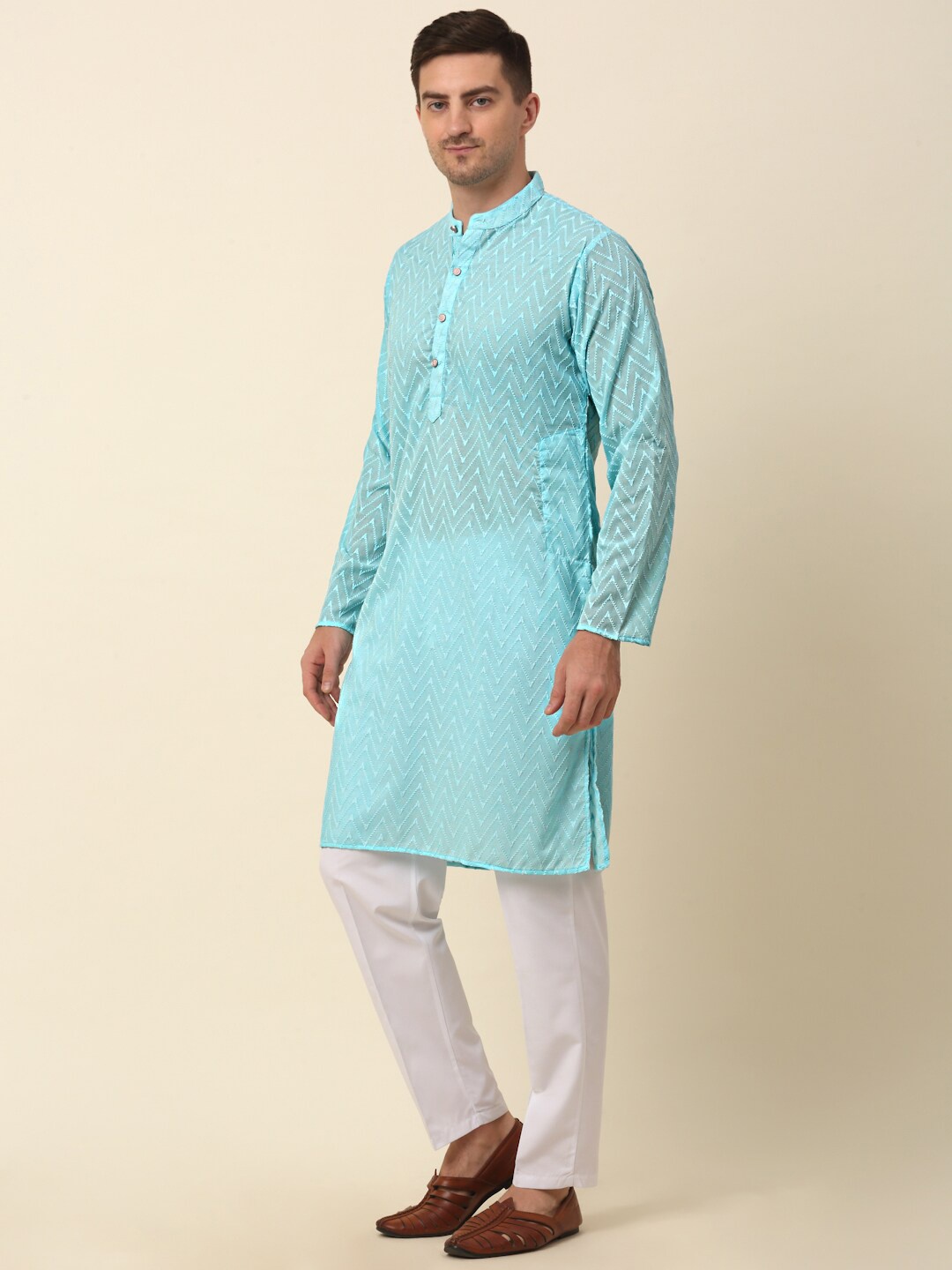 

Anouk Turquoise Blue& White Chevron Embroidered Thread Work Pure Cotton Kurta With Pyjamas