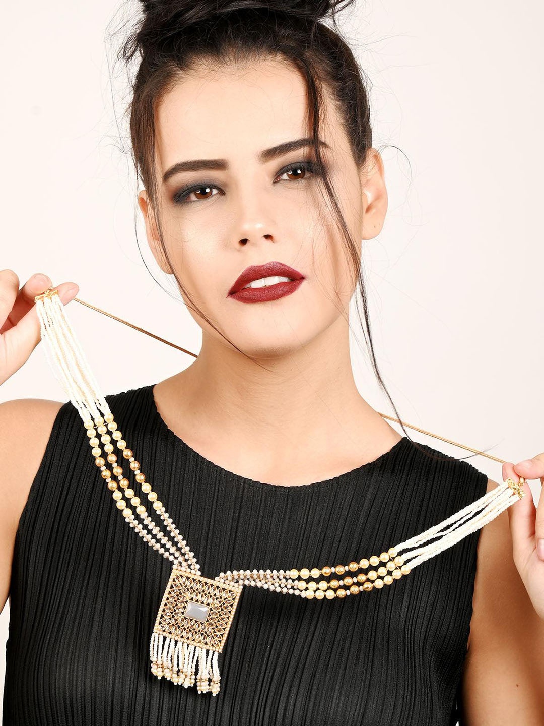 

ODETTE Gold-Plated Stone-Studded & Beaded Jewellery Set