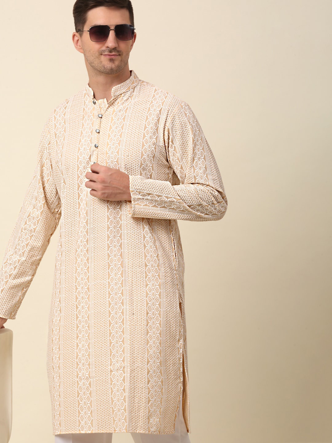 

Anouk Geometric Embroidered Mandarin Collar Thread Work Pure Cotton Straight Kurta, Beige