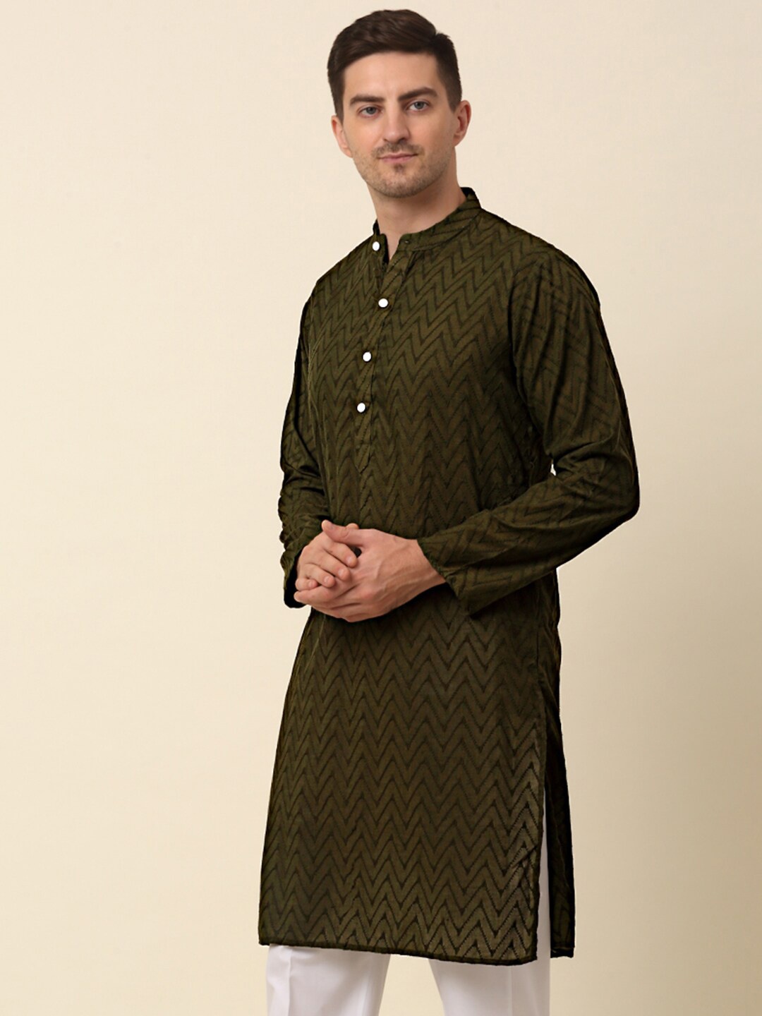 

Anouk Mandarin Collar Thread Work Kurta, Olive