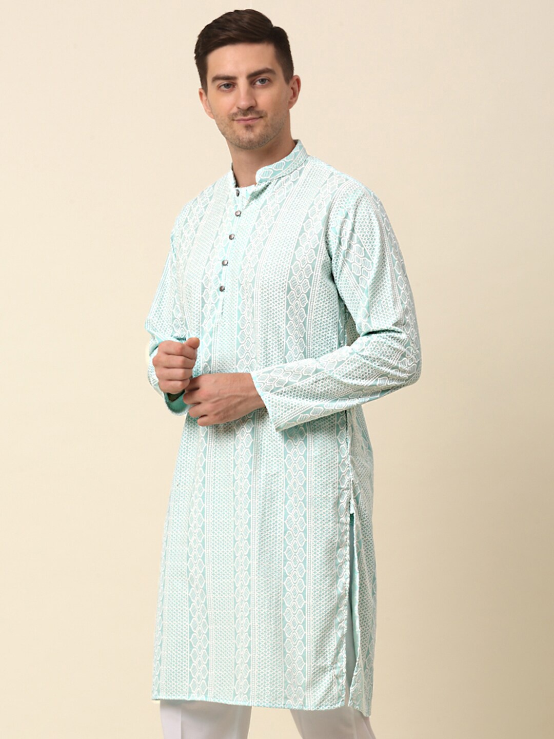 

Anouk Geometric Embroidered Mandarin Collar Thread Work Pure Cotton Straight Kurta, Turquoise blue