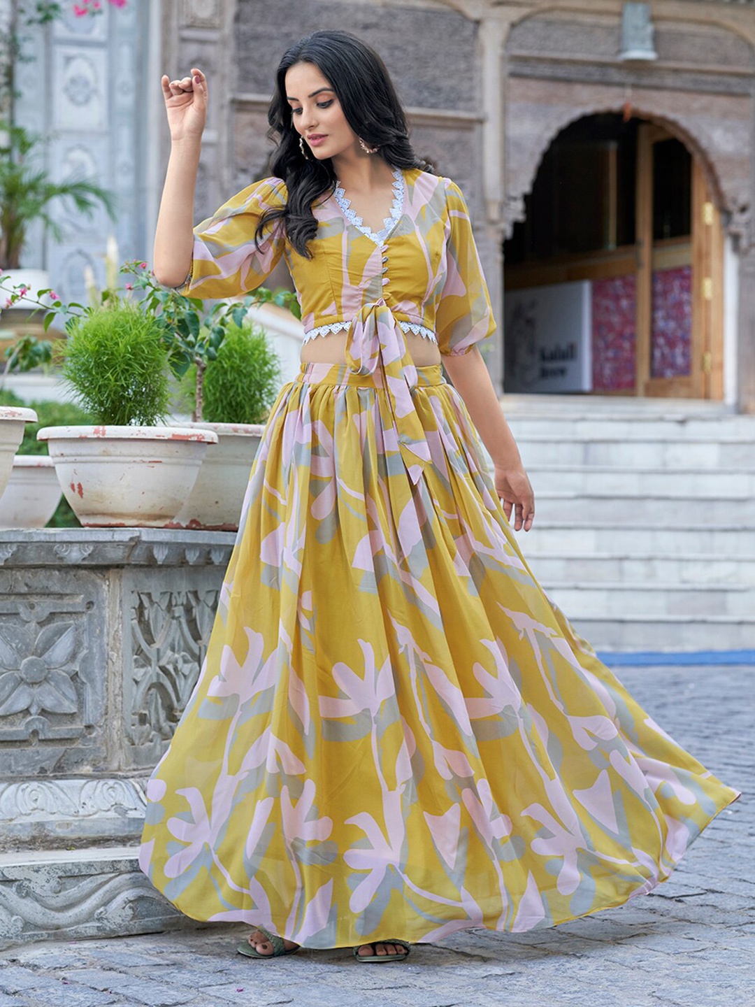 

Vidraa Western Store Floral Printed Ready to Wear Lehenga & Choli, Green