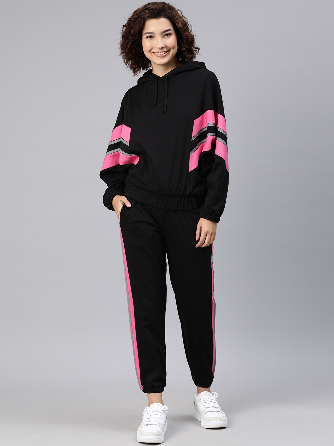 

Laabha Dolman Sleeves Tracksuit, Black