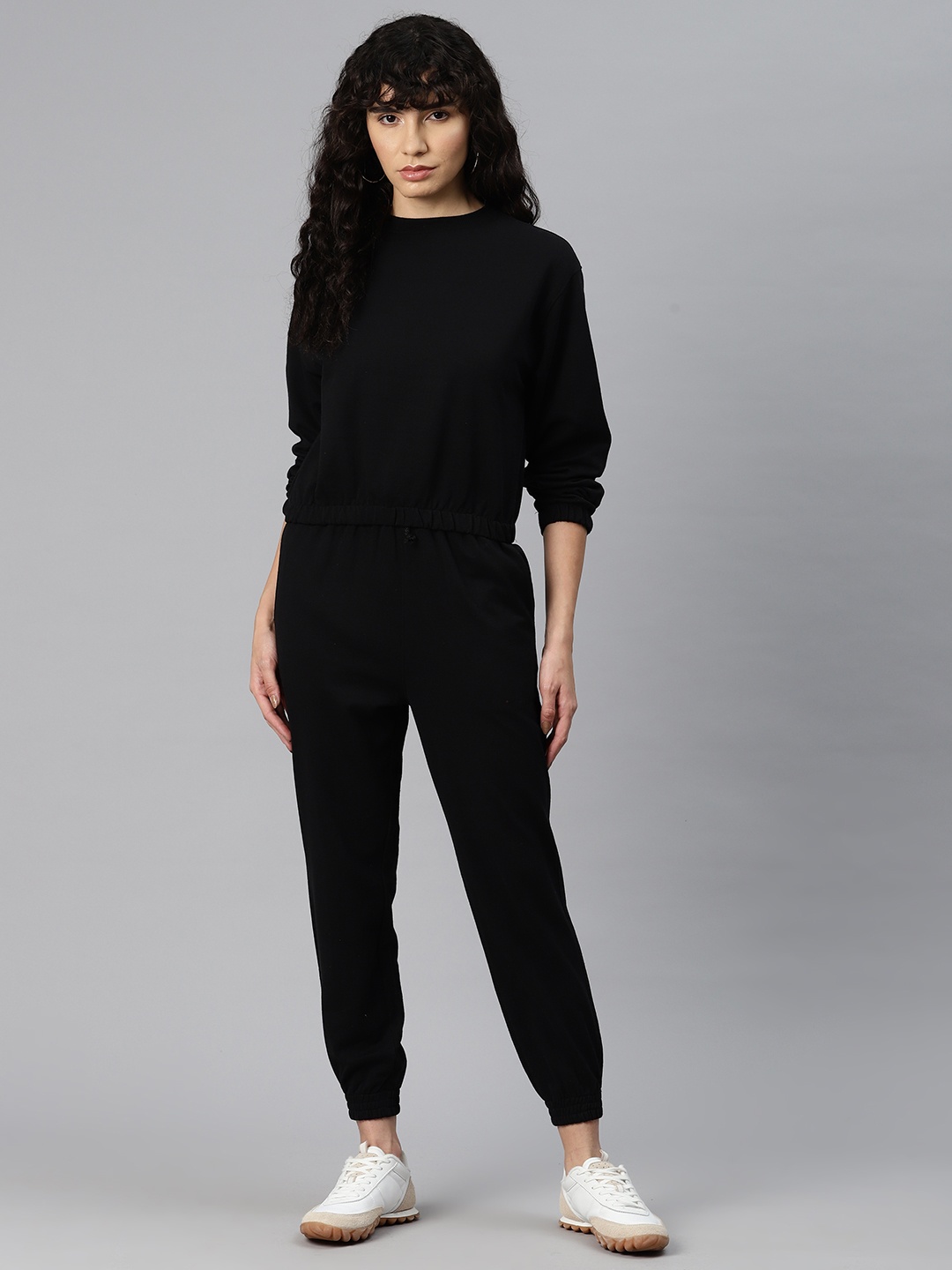 

Laabha Drop-Shoulder Sweatshirt with Joggers, Black