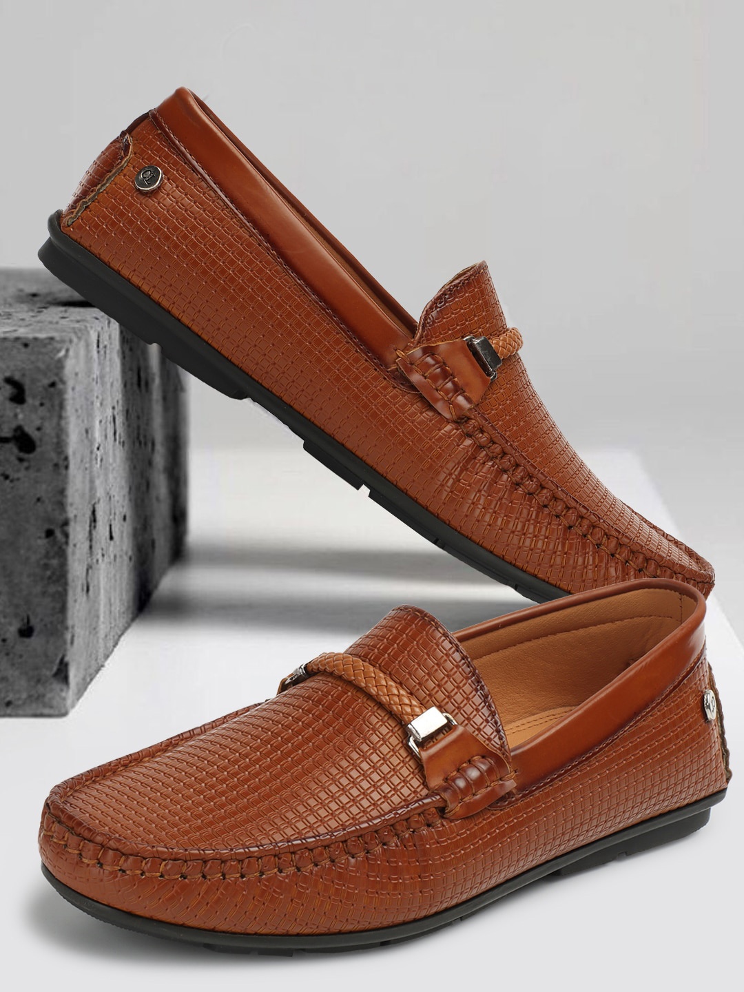 

Carlton London Men Lightweight Textured Comfort Insole Horsebit Loafers, Tan