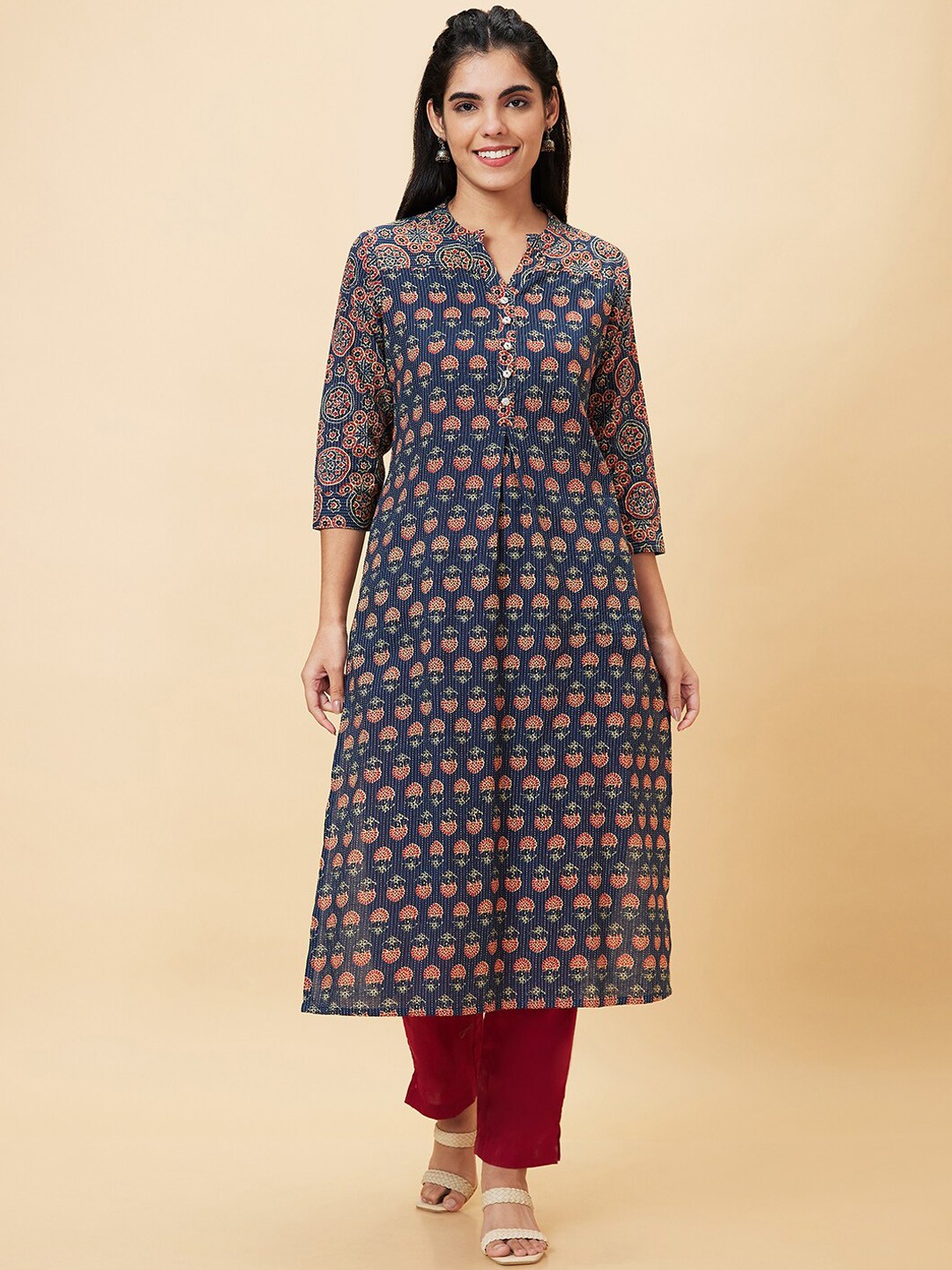 

Globus Teal Blue Floral Printed Mandarin Collar Pure Cotton Straight Kurta