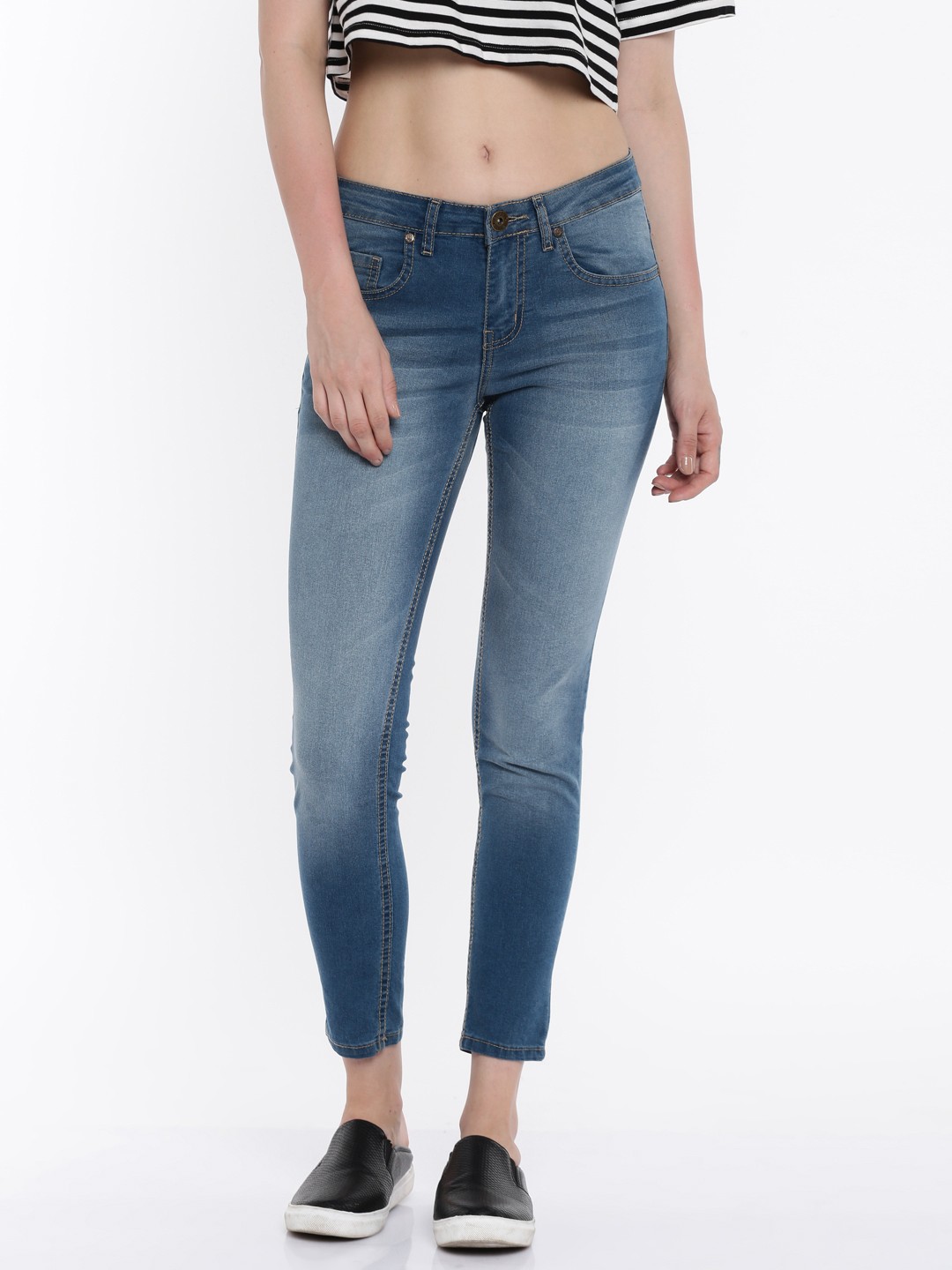 

People Women Blue Slim Fit Mid-Rise Clean Look Stretchable Jeans