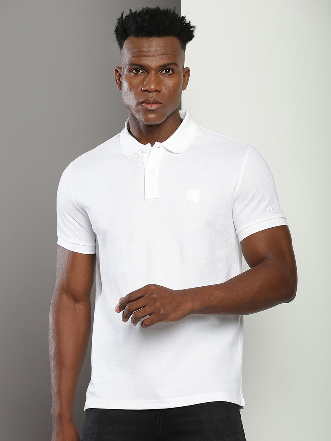 

Calvin Klein Jeans White Polo Collar Pure Cotton T-shirt