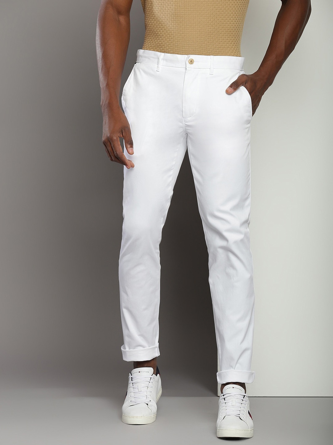 

Tommy Hilfiger Men Slim Fit Mid-Rise Trousers, White