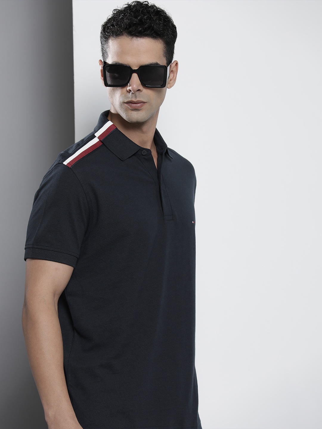 

Tommy Hilfiger Men Polo Collar Indigo Pure Cotton T-shirt With Shoulder Taping Detail, Navy blue