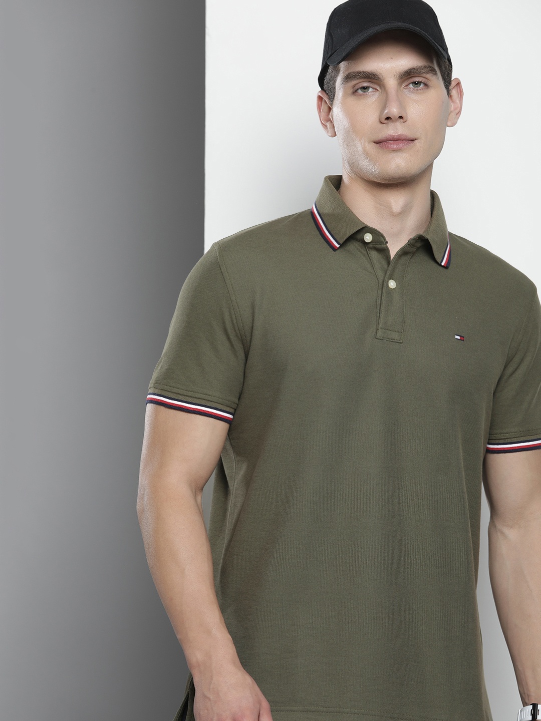 

Tommy Hilfiger Men Polo Collar Pure Cotton T-shirt, Olive