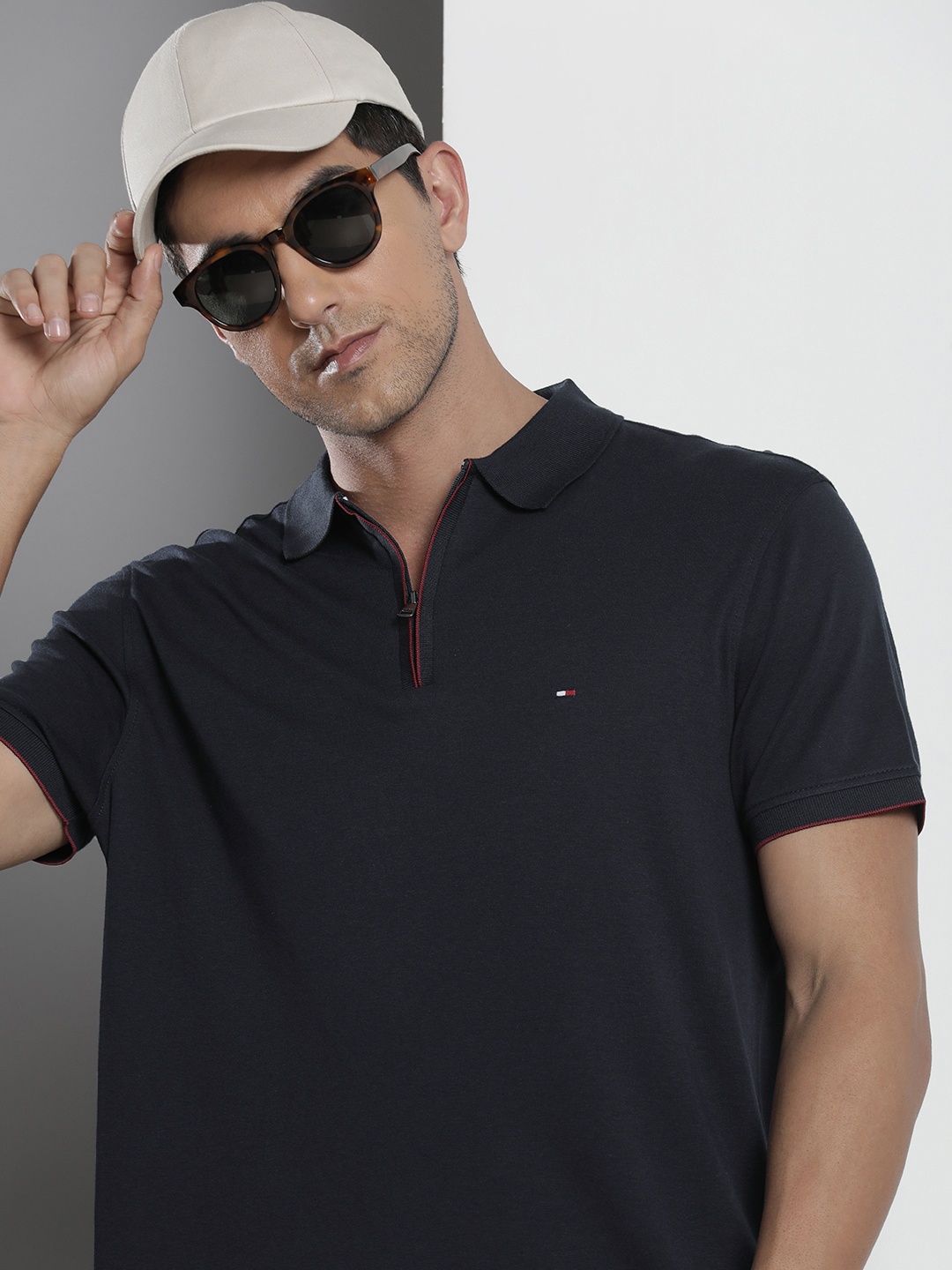 

Tommy Hilfiger Solid Polo Collar Casual T-shirt, Navy blue