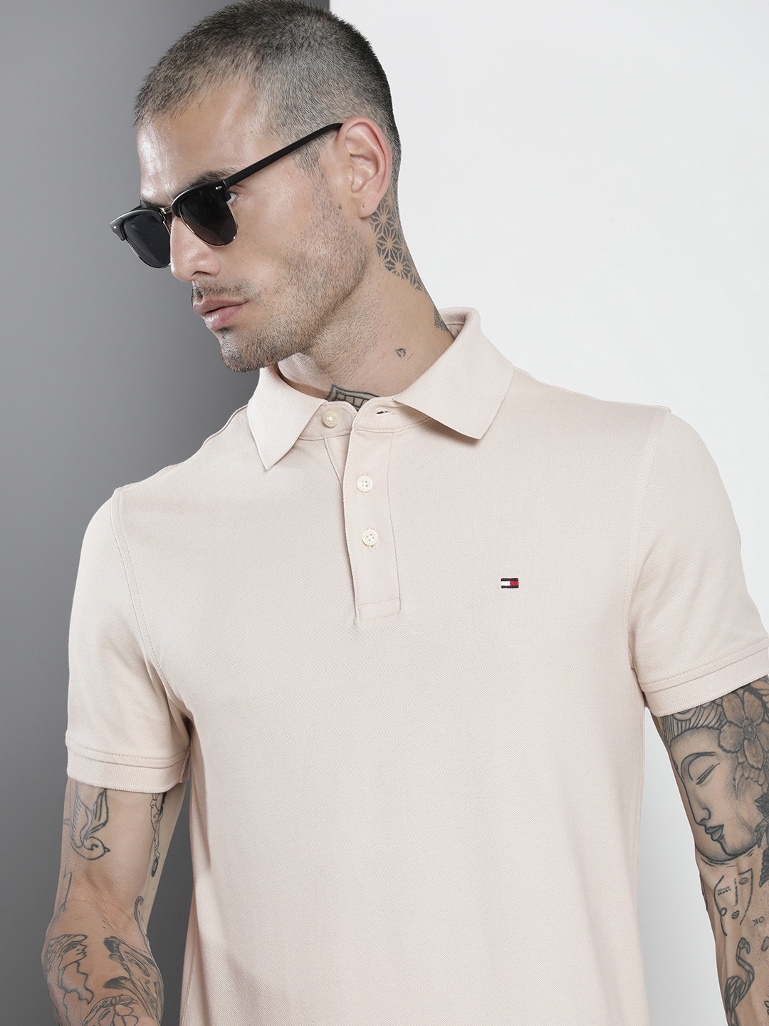

Tommy Hilfiger Short Sleeves Solid Slim Fit Polo Collar T-shirt, Taupe