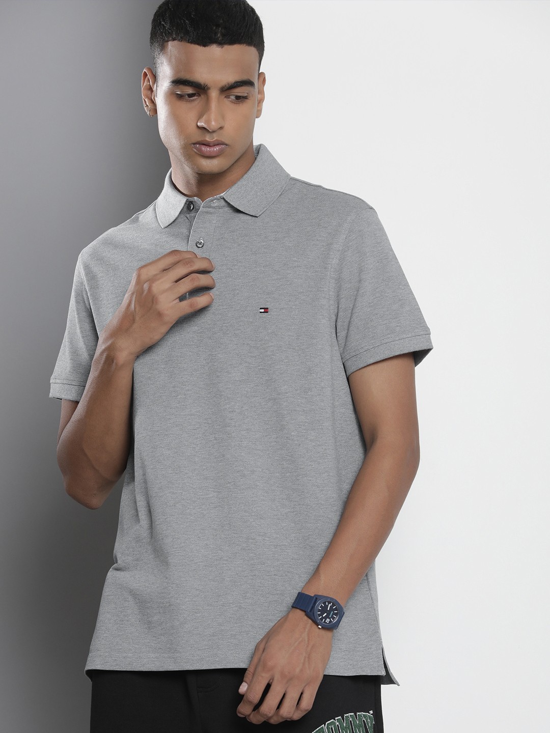 

Tommy Hilfiger Solid Polo Collar Casual T-shirt, Grey