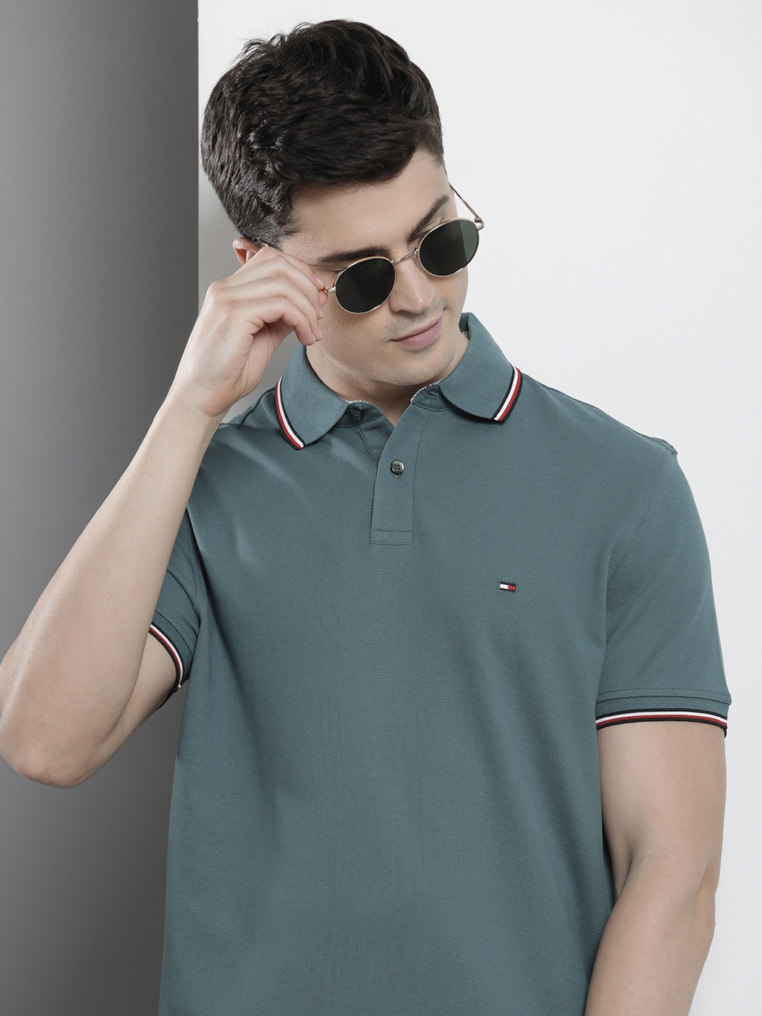 

Tommy Hilfiger Solid Polo Collar Casual T-shirt, Teal