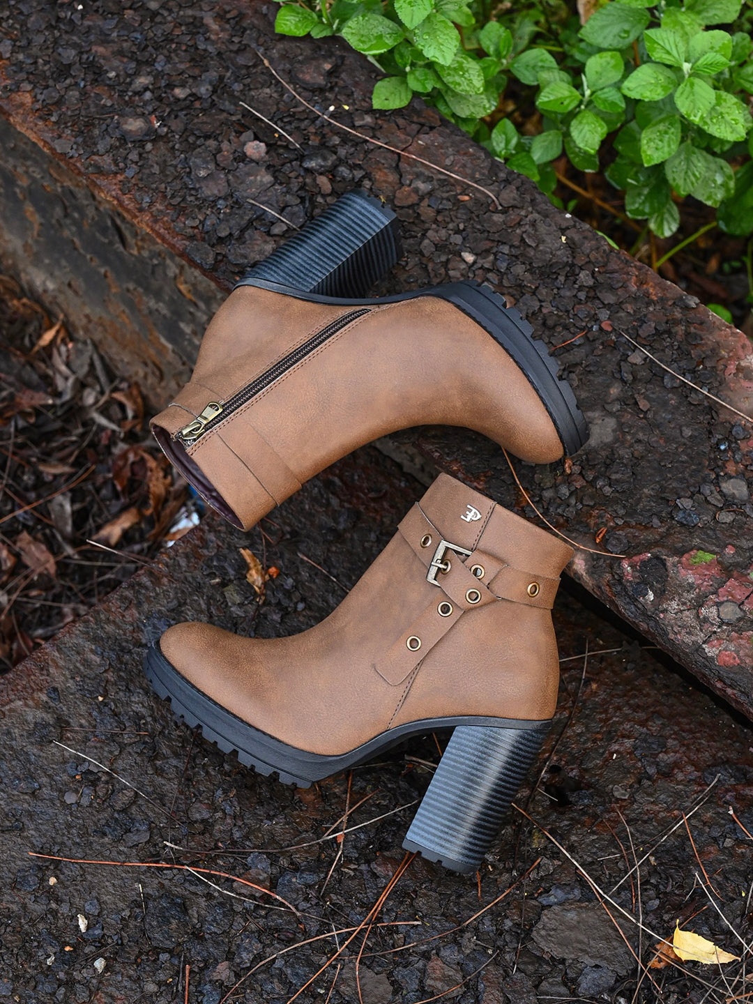 

El Paso Women Platform-Heeled Mid-Top Regular Boots, Tan