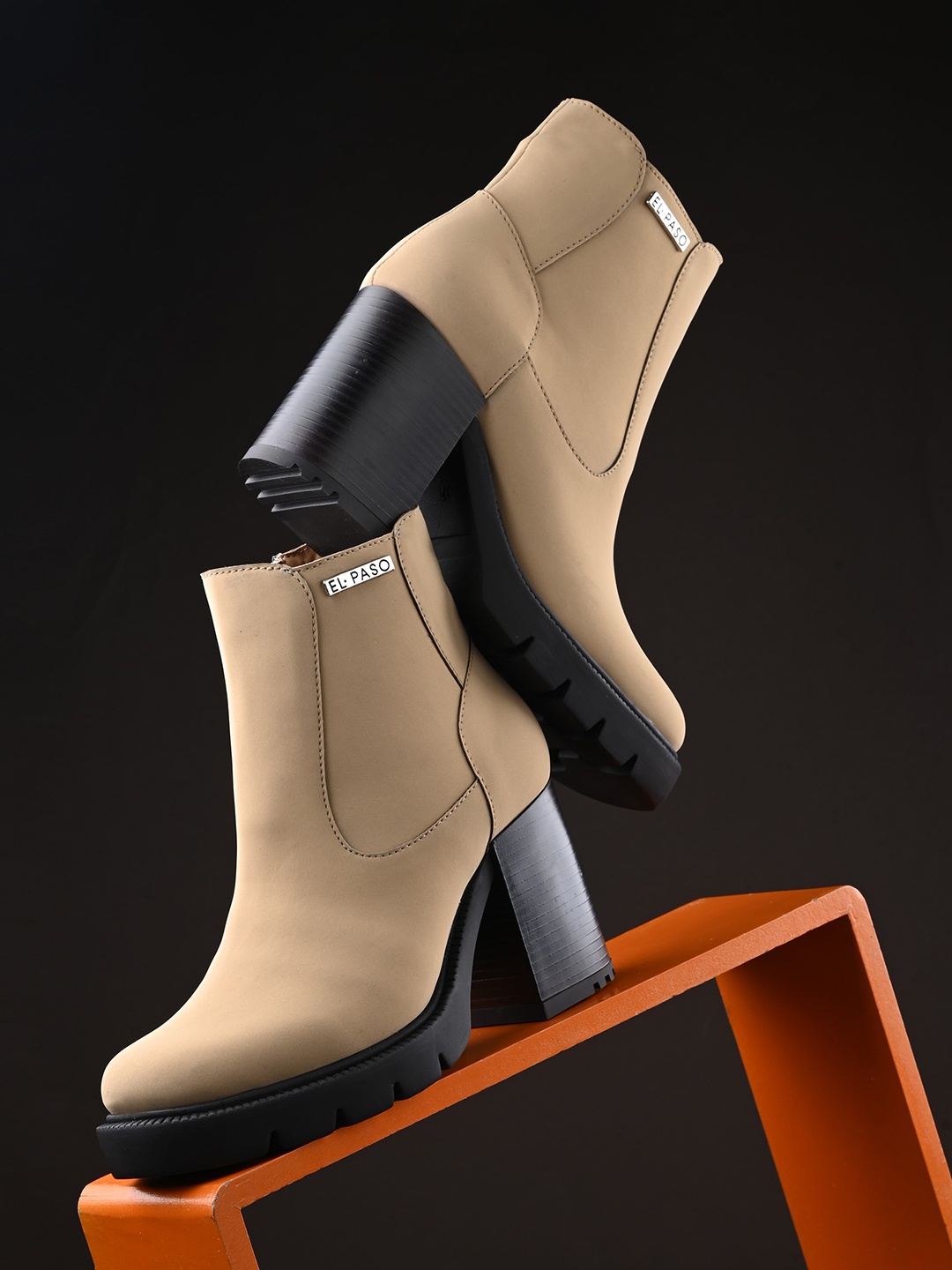

El Paso Women Platform Heeled Mid-Top Regular Boots, Beige
