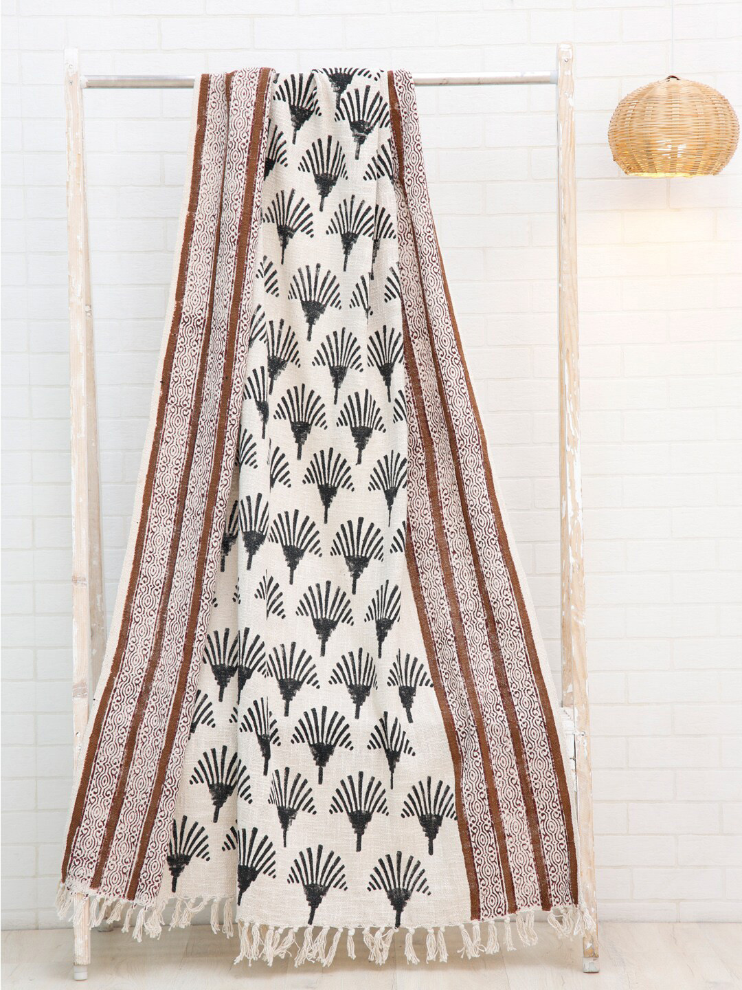 

Ariana Black Self-Design Cotton Blanket