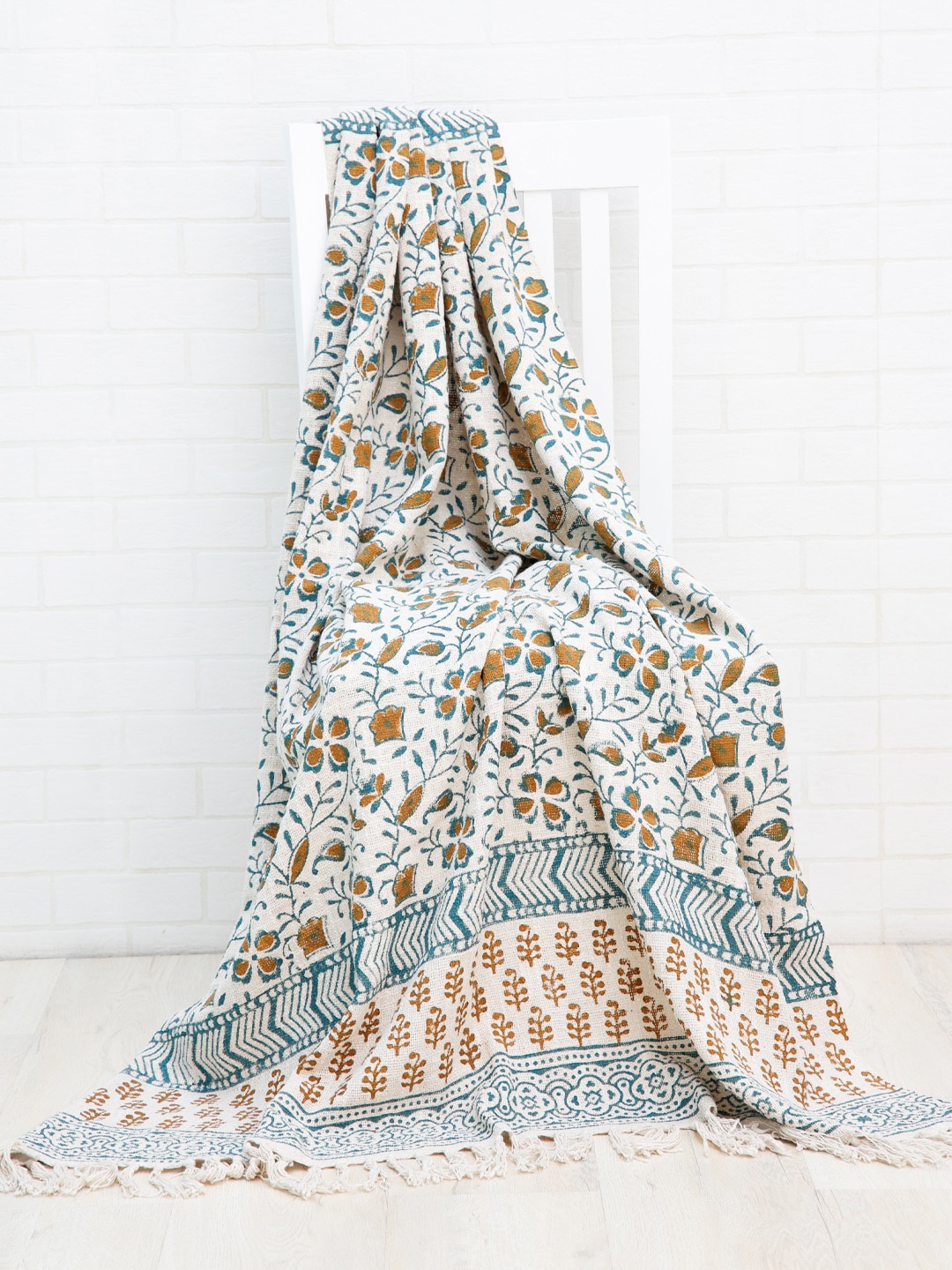 

Ariana White & Blue Printed Cotton Sofa Throws, Off white