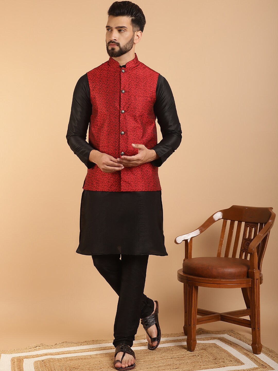 

SOJANYA Regular Kurta With Churidar & Nehru Jacket, Black