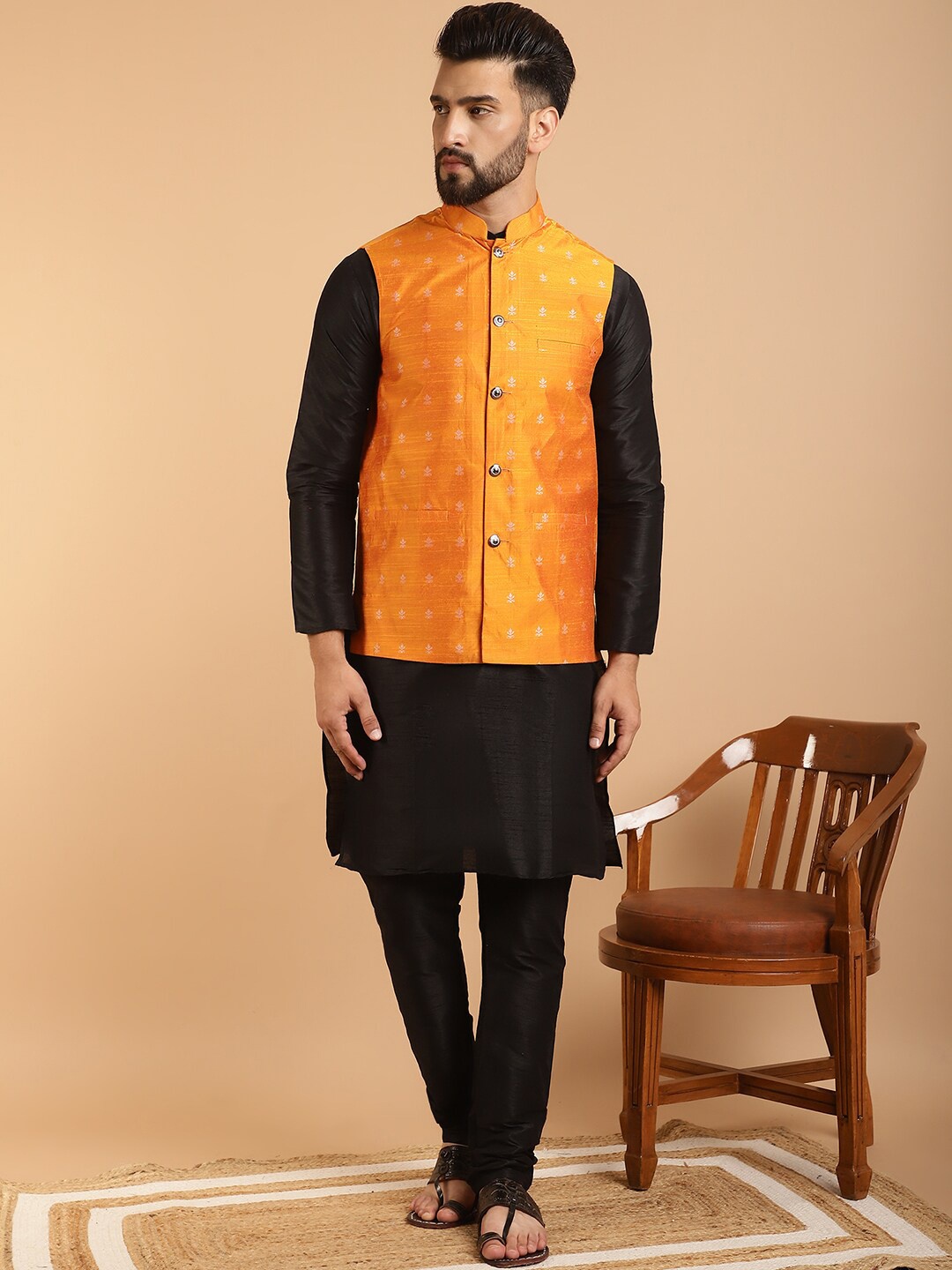 

SOJANYA Regular Kurta With Churidar & Nehru Jacket, Black