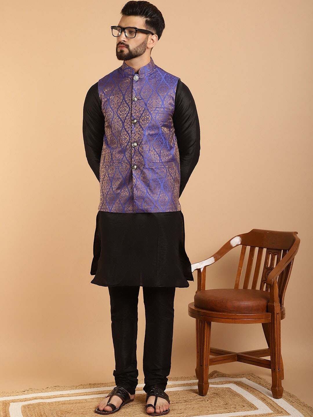 

SOJANYA Band Collar Kurta With Churidar & Embroidered Nehru Jacket, Black