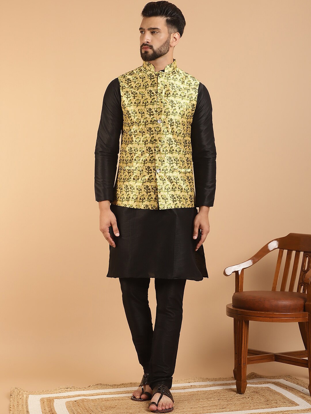 

SOJANYA Band Collar Kurta With Churidar & Printed Nehru Jacket, Black