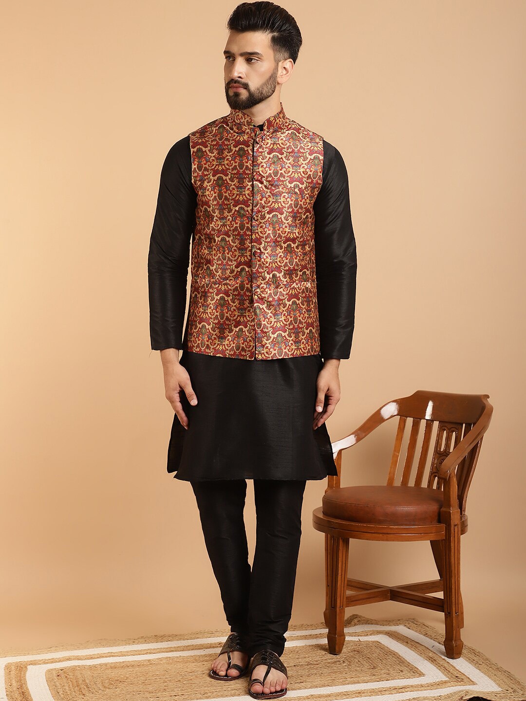 

SOJANYA Regular Kurta With Churidar & Nehru Jacket, Black