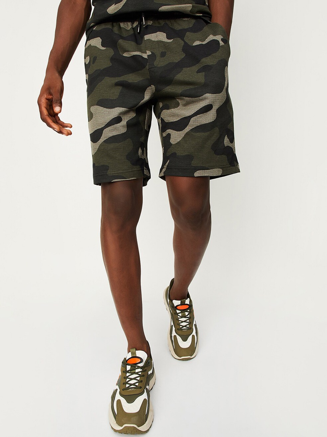 

max Men Camouflage Printed Pure Cotton Sports Shorts, Green