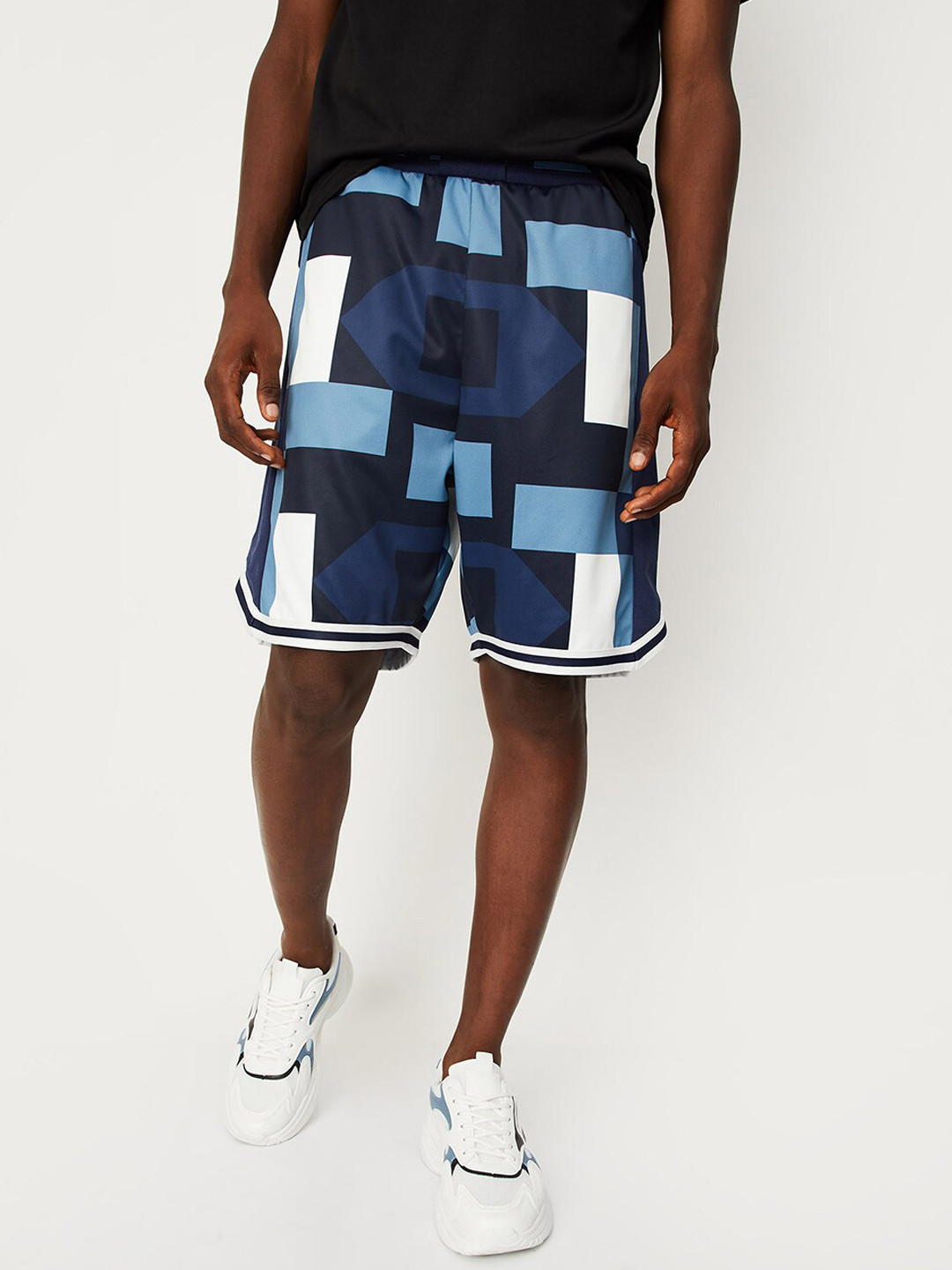 

max Men Checked Sports Shorts, Navy blue
