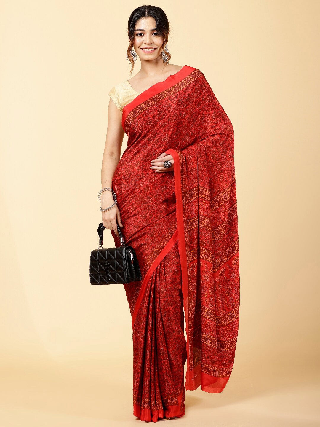 

Meena Bazaar Floral Printed Poly Crepe Saree, Maroon