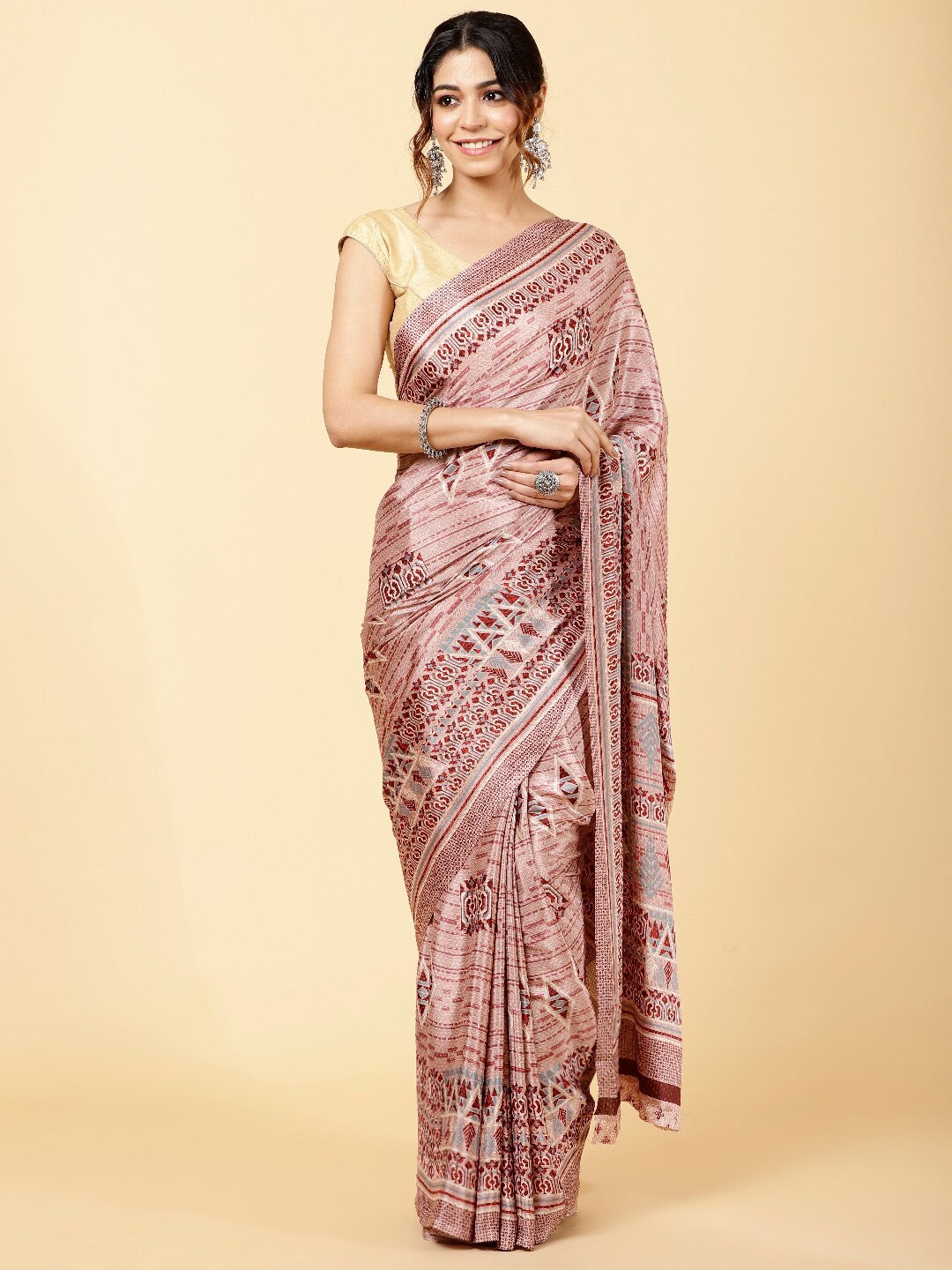 

Meena Bazaar Ethnic Motifs Printed Saree With Blouse Piece, Pink