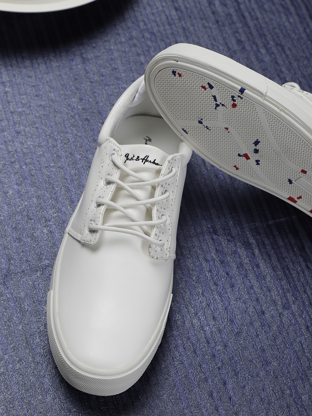 

Mast & Harbour Men White Sneakers