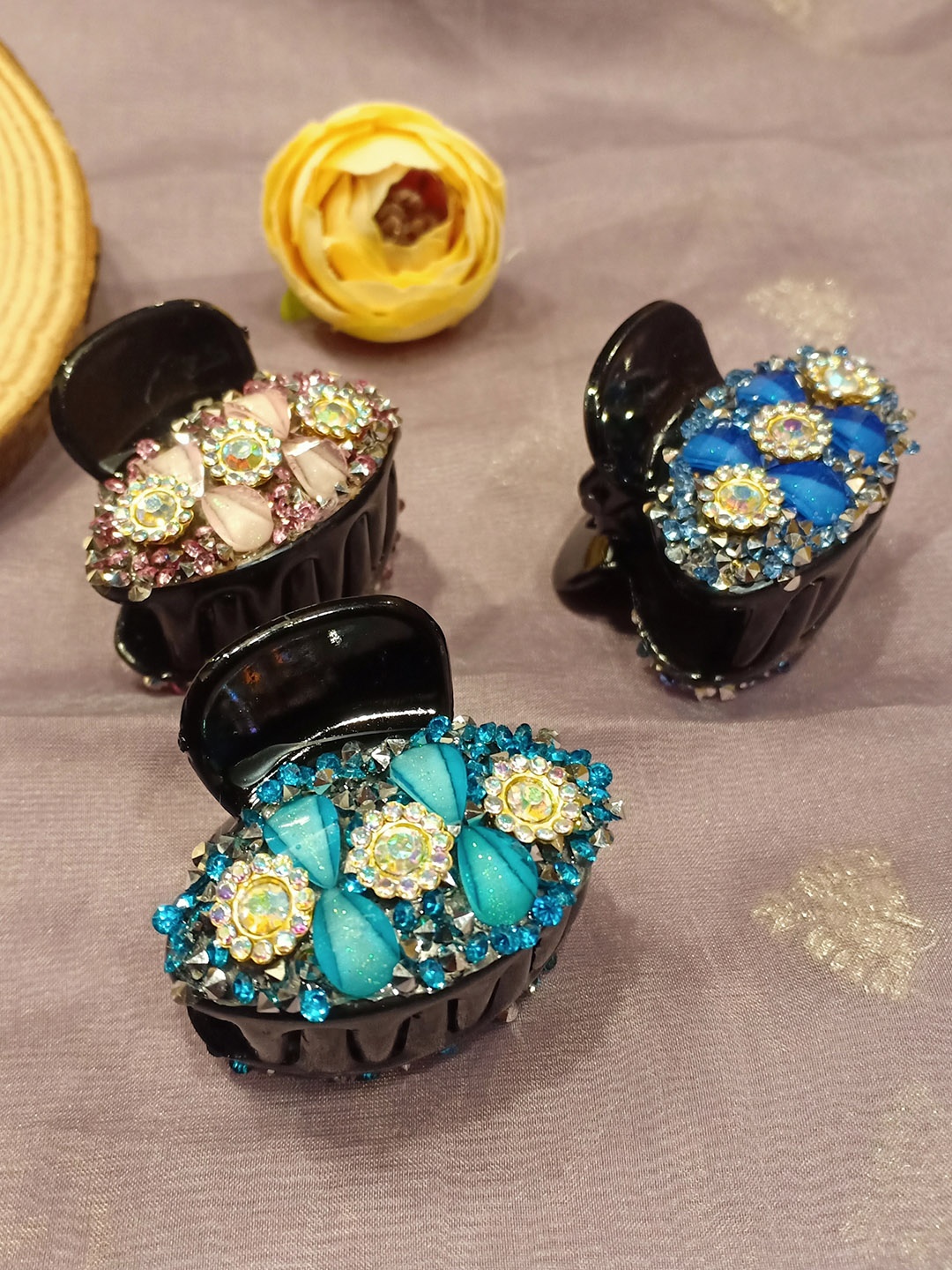 

FEMMIBELLA Set of 3 Embellished Claw Clip, Blue