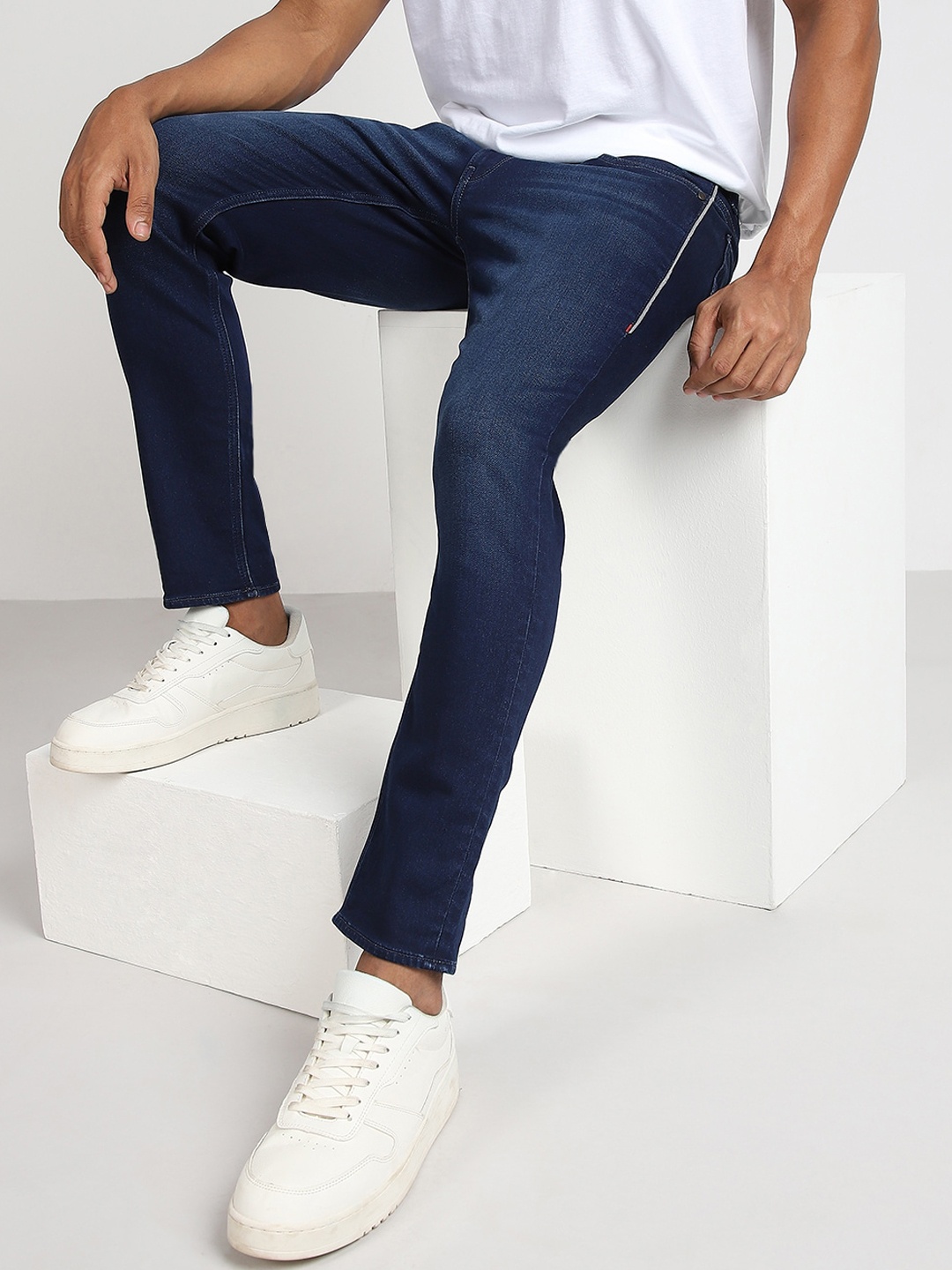

Lee Bruce Men Skinny Fit Stretchable Jeans, Blue