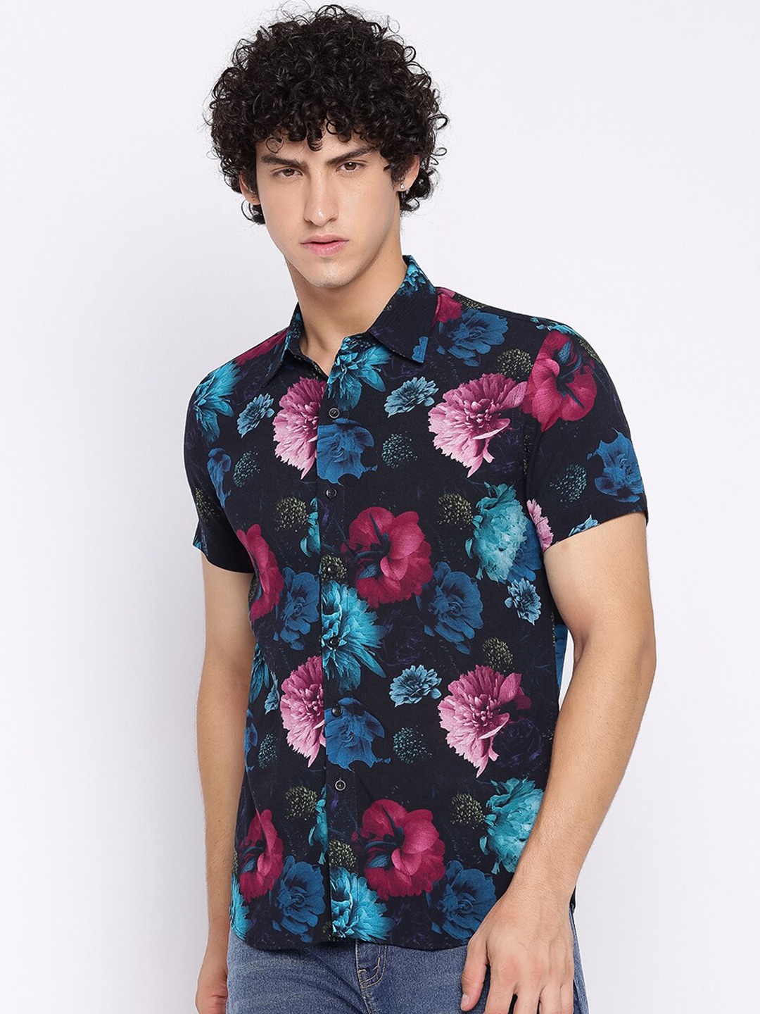 

Shurtz N Skurtz Floral Printed Relaxed Fit Cotton Casual Shirt, Black