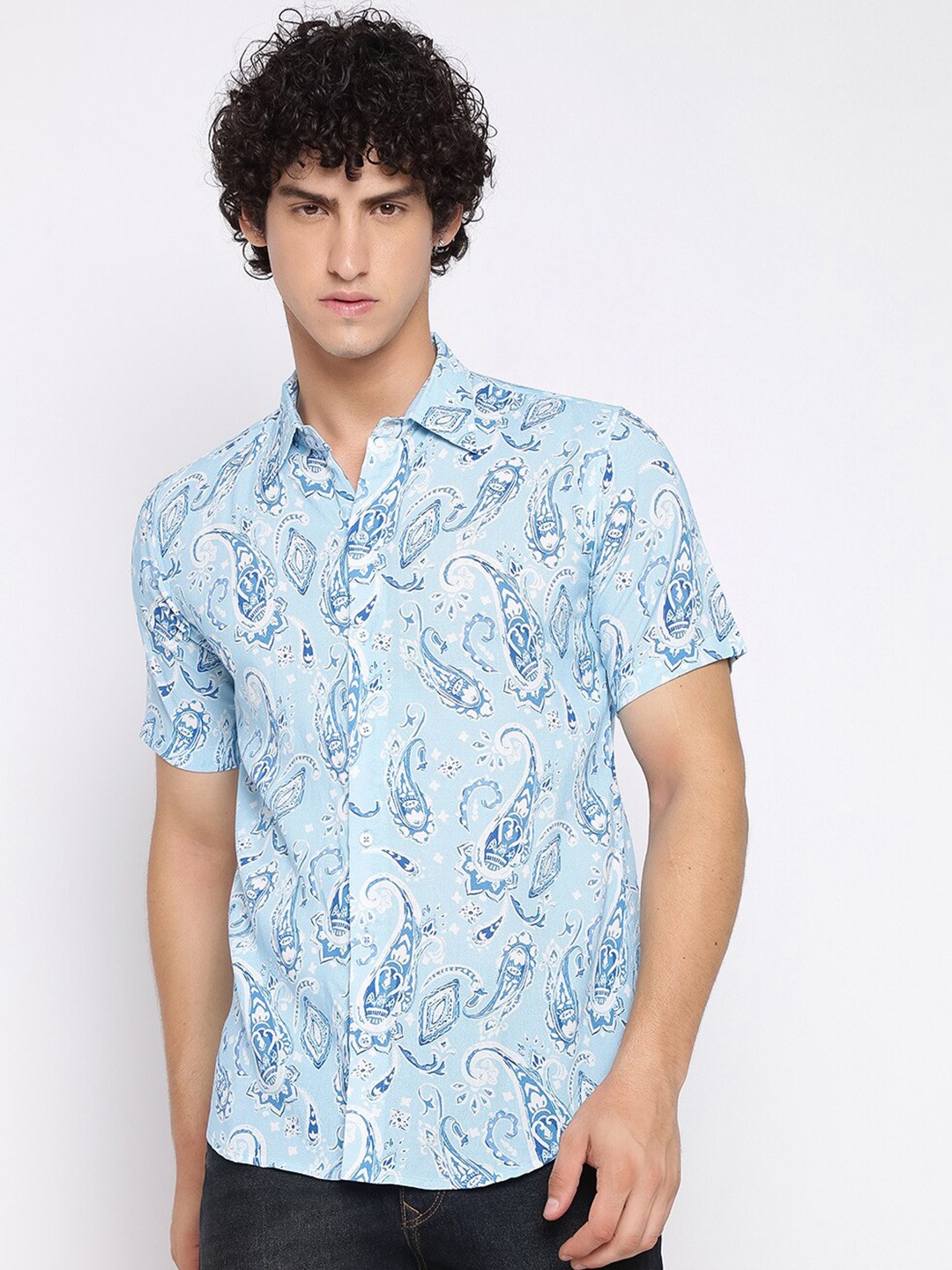 

Shurtz N Skurtz Relaxed Paisley Printed Spread Collar Regular Fit Cotton Casual Shirt, Blue