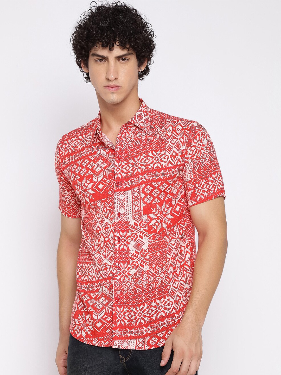 

Shurtz N Skurtz Relaxed Ethnic Motifs Printed Regular Fit Cotton Casual Shirt, Red