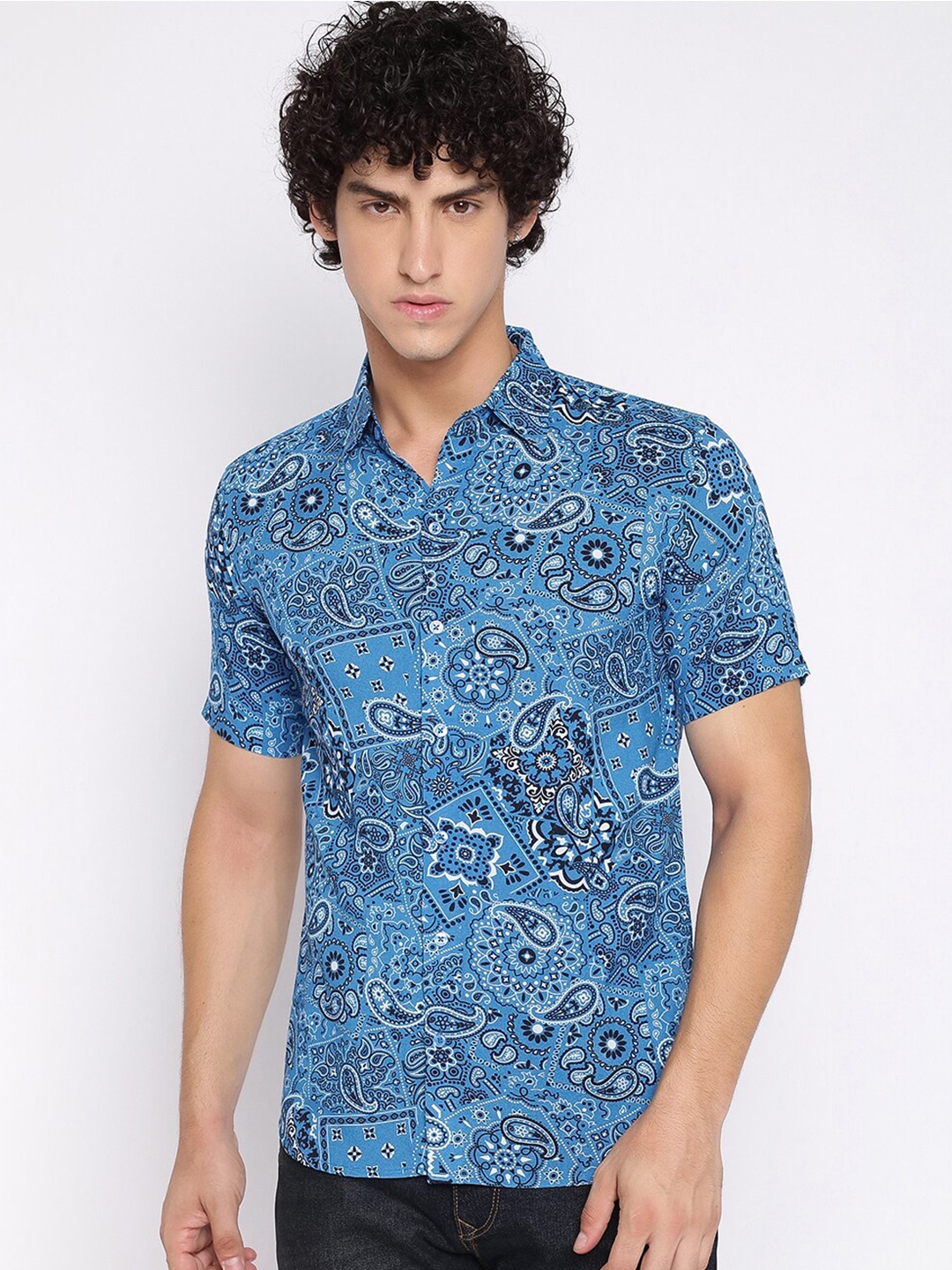

Shurtz N Skurtz Relaxed Ethnic Motifs Printed Regular Fit Cotton Casual Shirt, Blue
