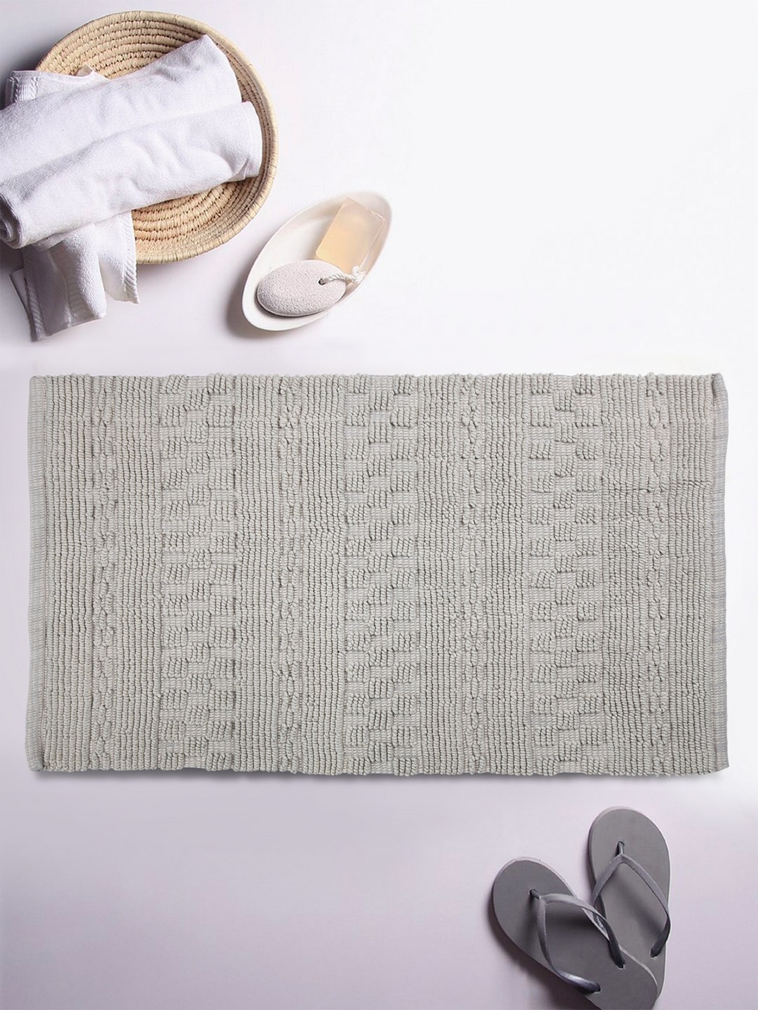 

ROMEE Grey Textured Rectangular Bath Rug