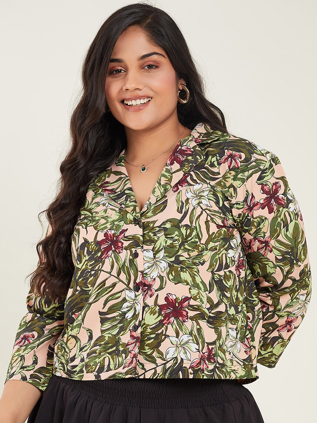 

CURVE BY KASSUALLY Green Plus Size Floral Printed Spread Collar Casual Shirt