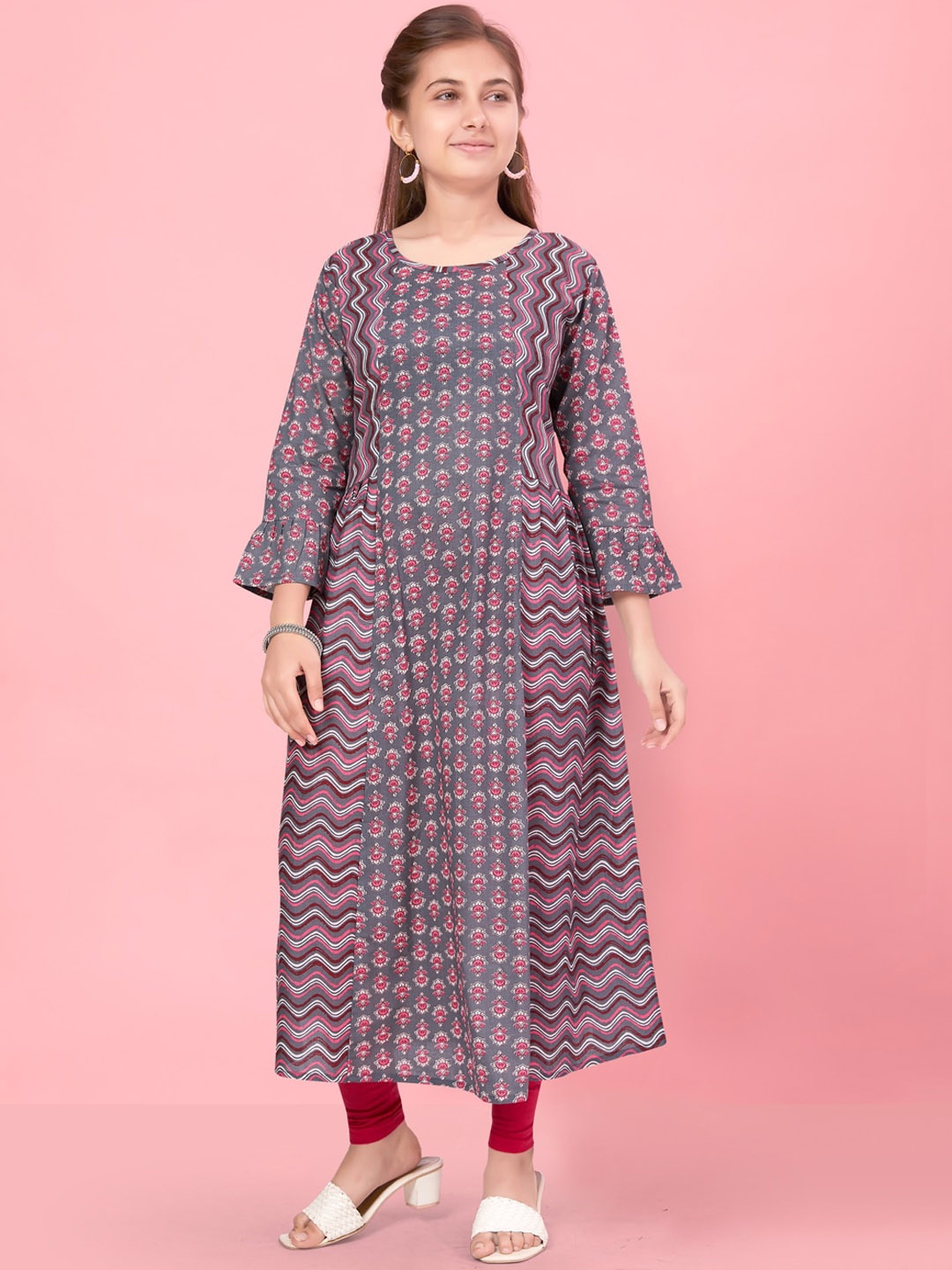 

BAESD Girls Ethnic Printed Flared Sleeves Gotta Patti Cotton Kurta, Grey