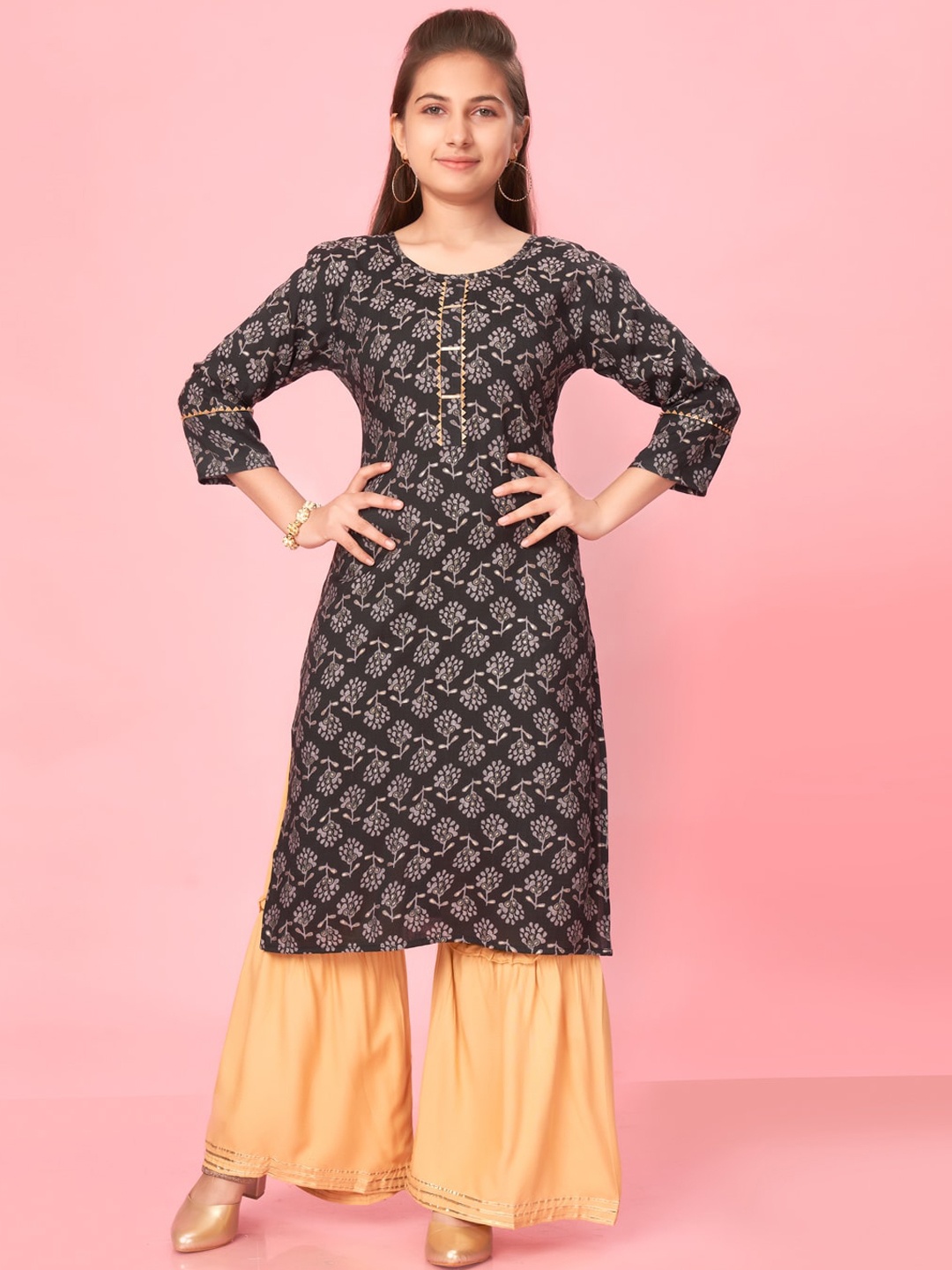 

BAESD Girls Round Neck Gotta Patti A-Line kurta, Black